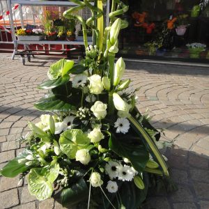 Coussin conique blanc et vert