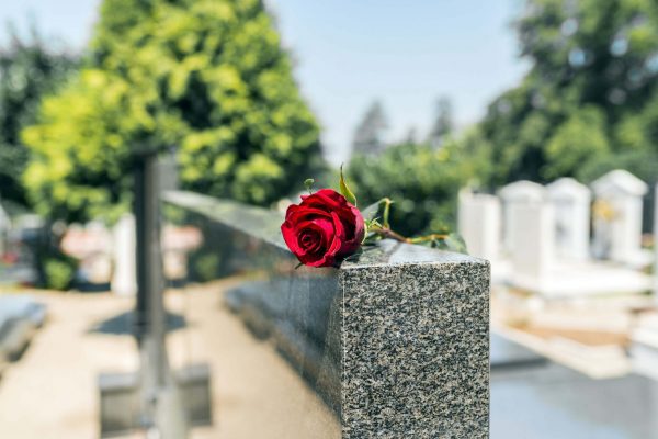 entretien et fleurissement de tombe