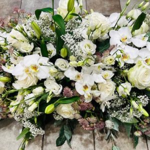 gerbe de fleurs deuil blanche et verte